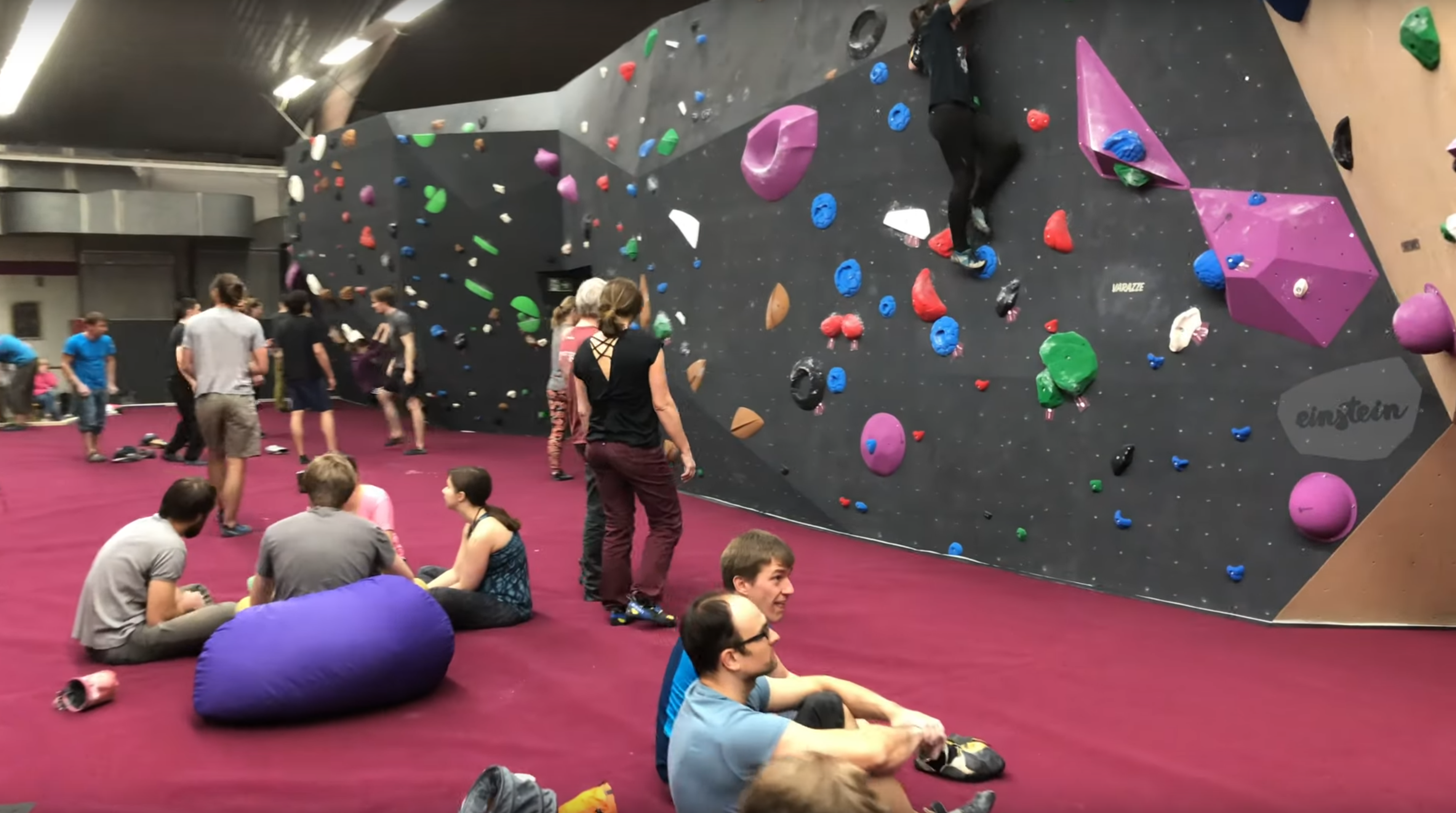 einstein: Bouldern in Duisburg